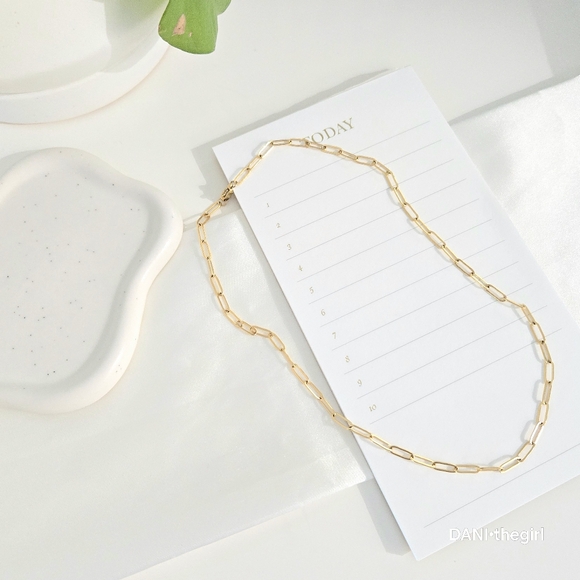 NEW Classic Gold Paperclip Link Chain Necklace - Picture 3 of 8